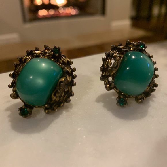 Iridescent Chrysoprase(?) Green Earrings Clipon - Picture 1 of 4